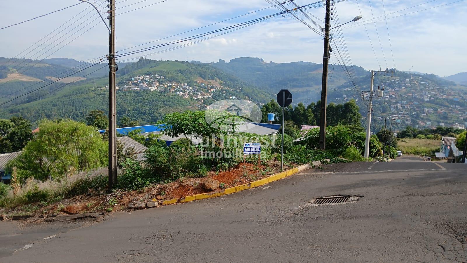 Amplo terreno de esquina no Bairro Garghetti, em Seara - SC