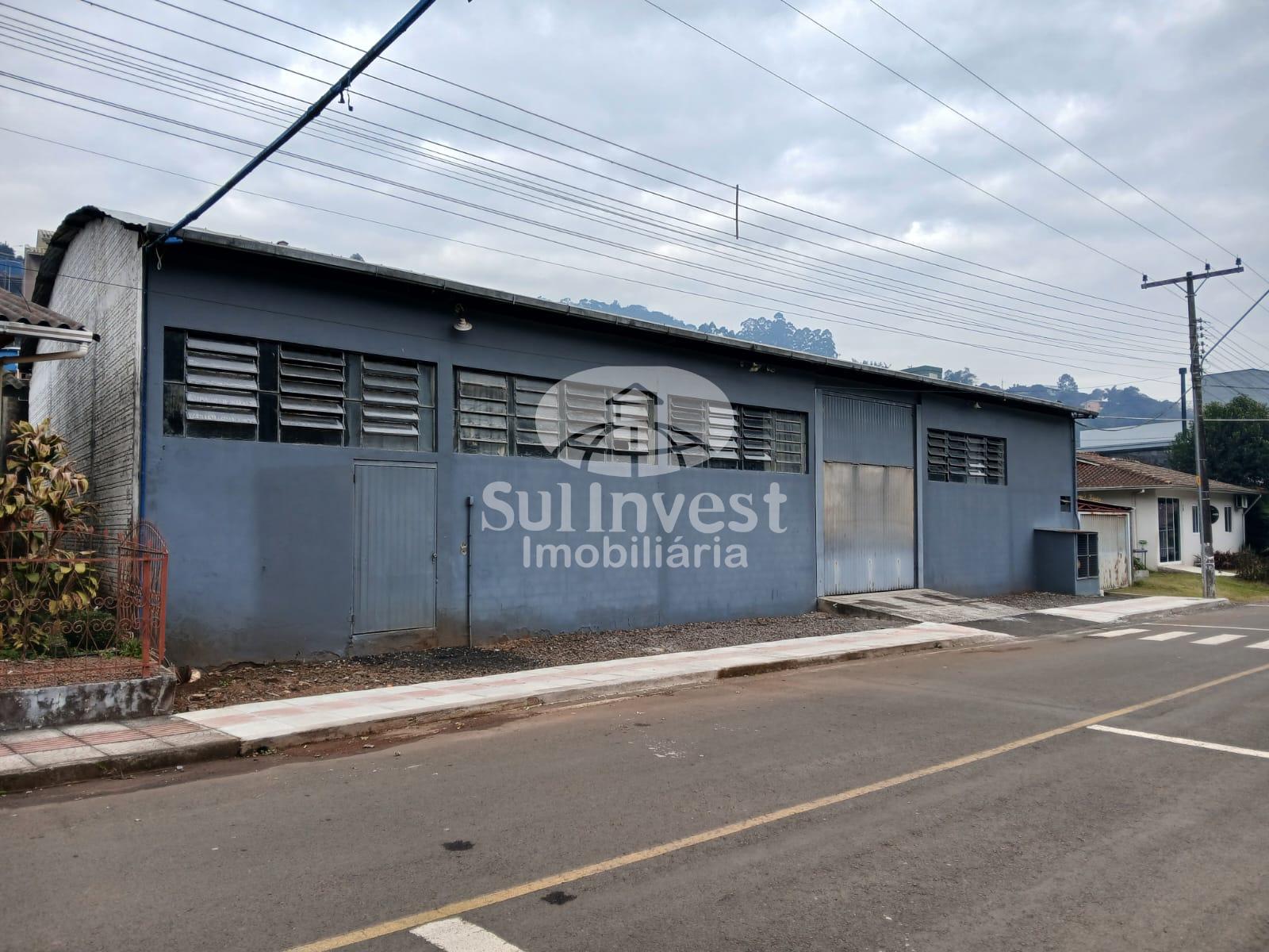 Aluga barracão comercial em pré-moldado, com 268,00 m  de área...