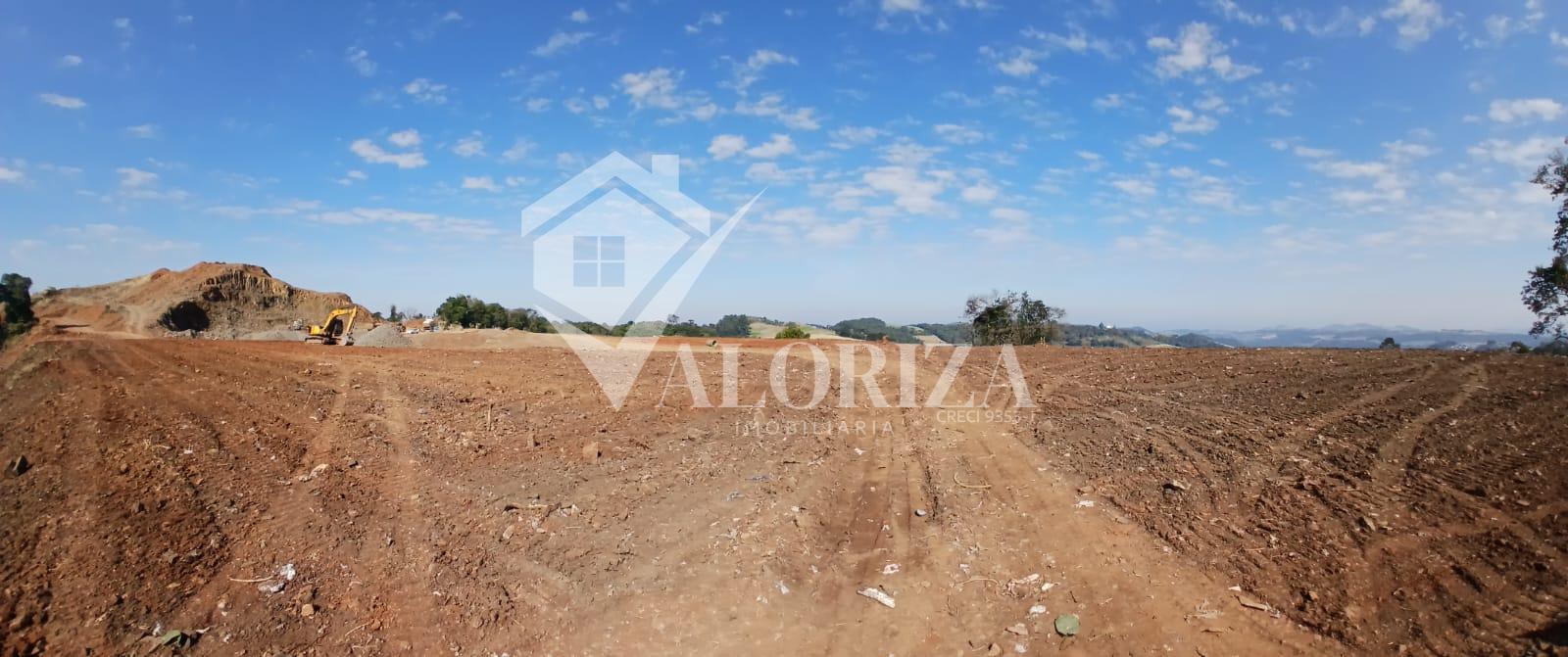 Terreno totalmente plano com10.000m , à 400m do asfalto Rod. S...