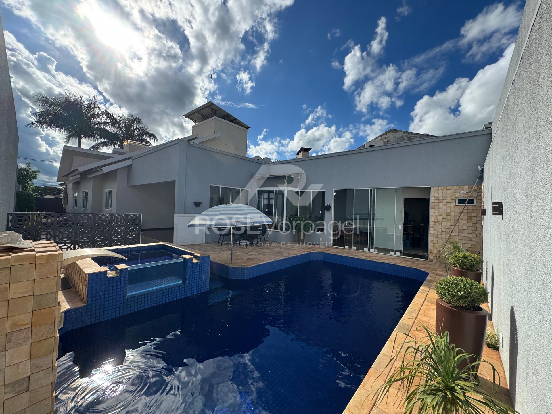 CASA DE 204M COM 4 QUARTOS À VENDA NO ALVORADA, MARECHAL CÂNDI...