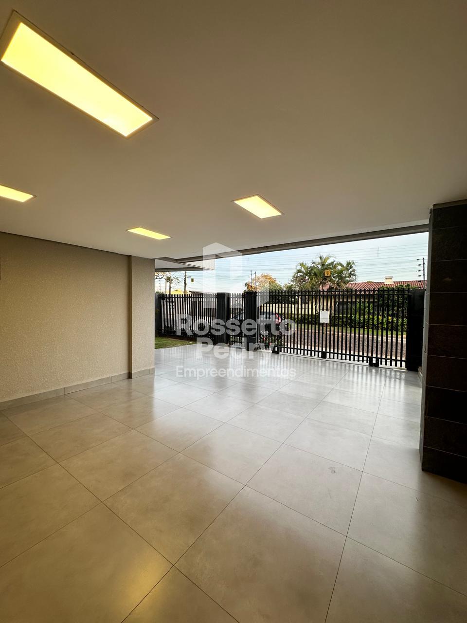 SOBRADO COM 4 DORMITÓRIOS  2 SUÍTES , PISCINA, COZINHA INDEPEN...