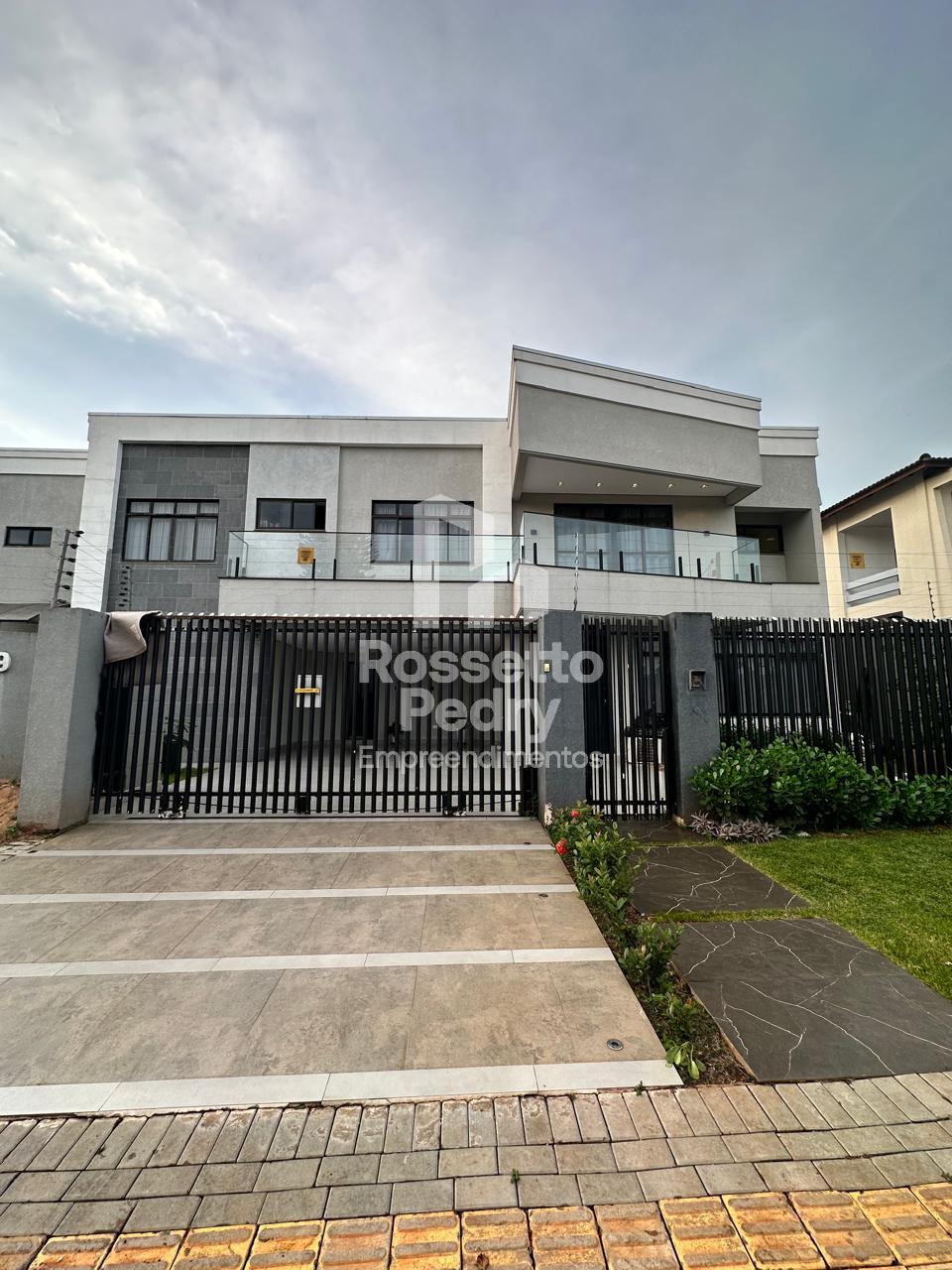 SOBRADO COM 4 DORMITÓRIOS  2 SUÍTES , PISCINA, COZINHA INDEPEN...
