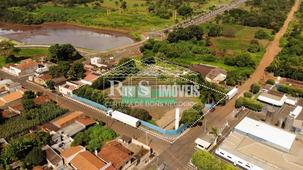 ÁREA COMERCIAL COM TERRENO DE 3.776,00MT NO CENTRO, GOIATUBA - GO