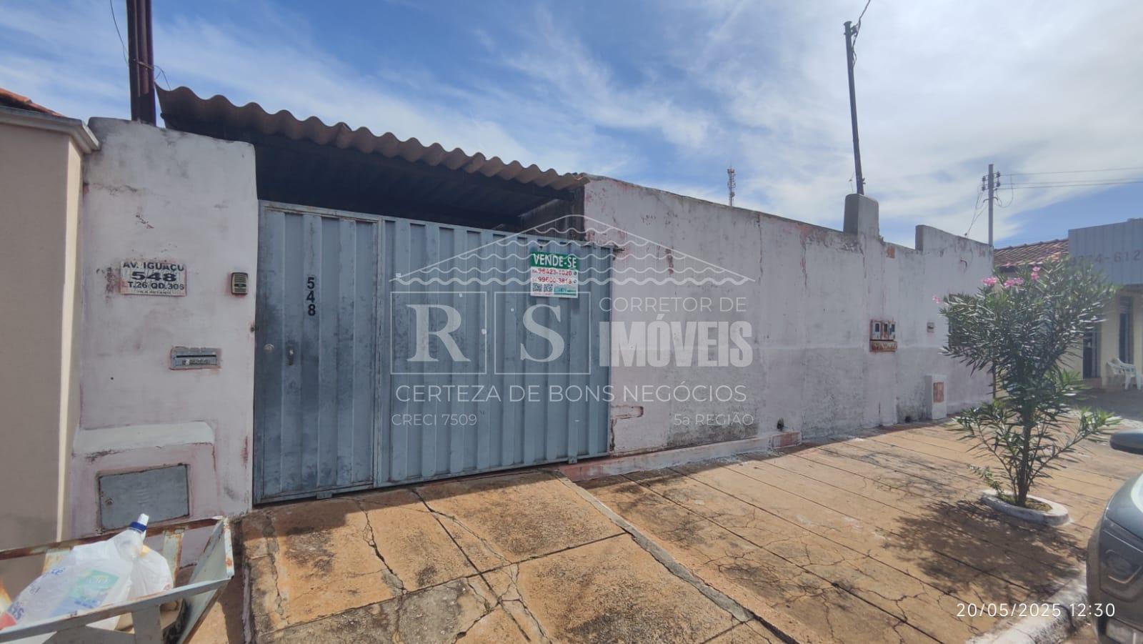 CASA AV IGUAÇU, C  COMODO COMERCIAL ESTADO PRECARIO , 3 QTOS, TERRENO 420M2,
