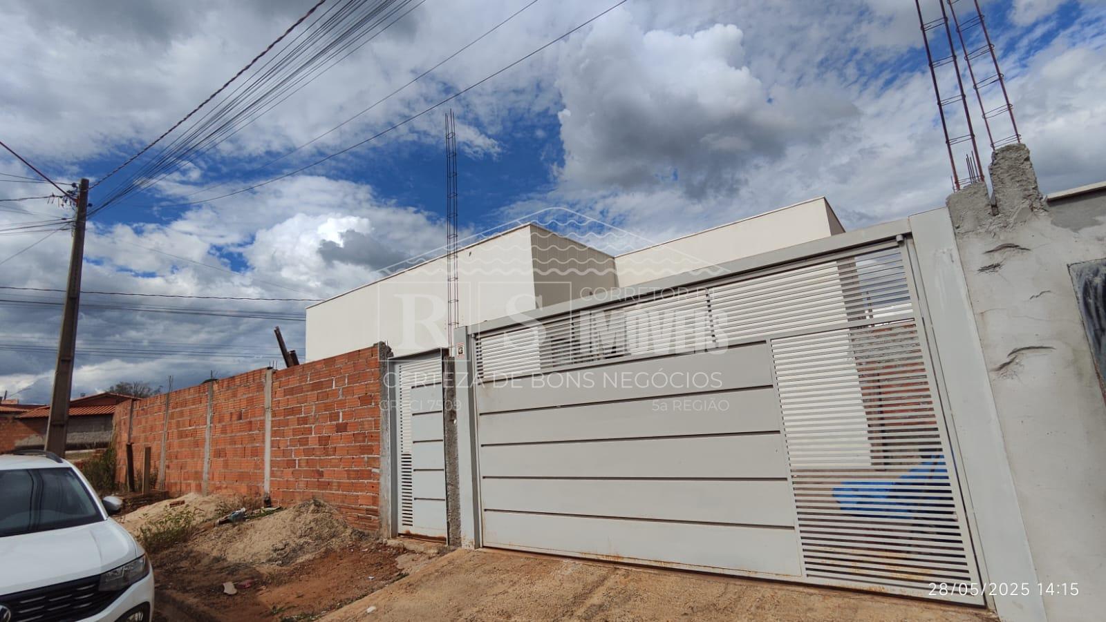 VENDO CASA EM BURITI ALEGRE-GO, SETOR JARDIM PANORAMICO, 3 QTS SENDO 1 E SUITE ,