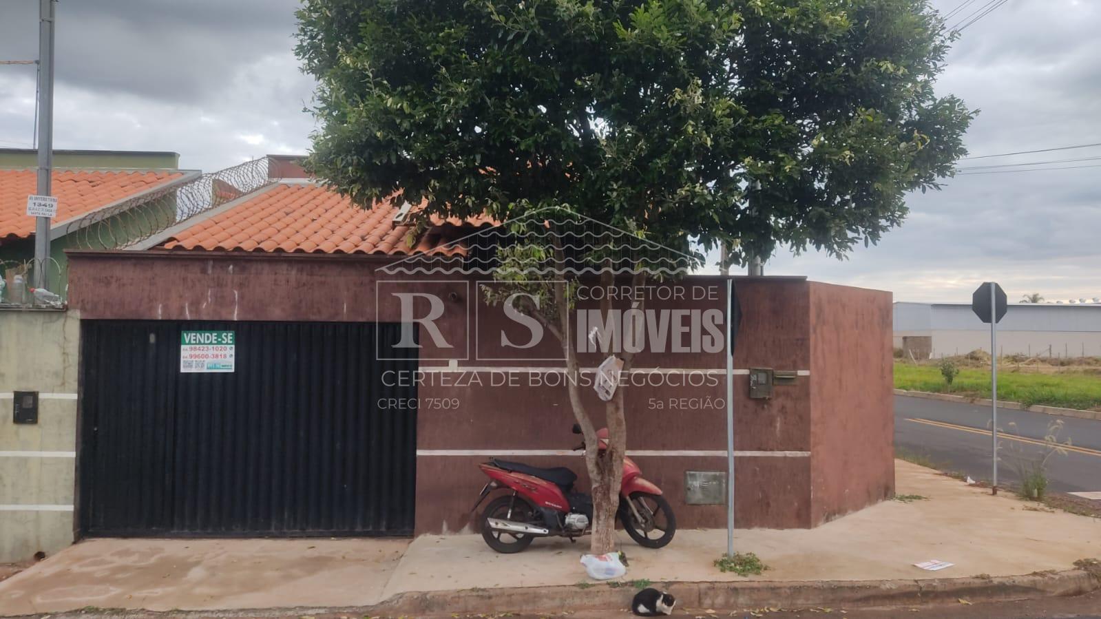 IMÓVEL DE ESQUINA A VENDA AV. UNIVERSITARIA, SANTA PAULA, GOIATUBA - GO