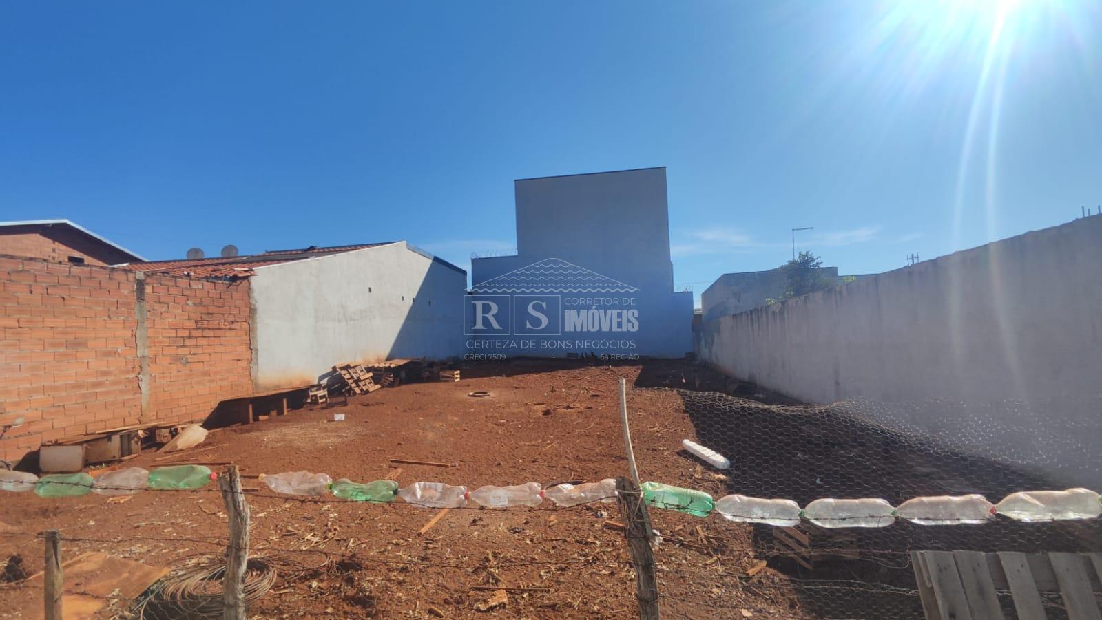 TERRENO Á VENDA - RESIDENCIAL BOA ESPERANÇA  - 10X25 MURADO LATERAIS E FUNDO