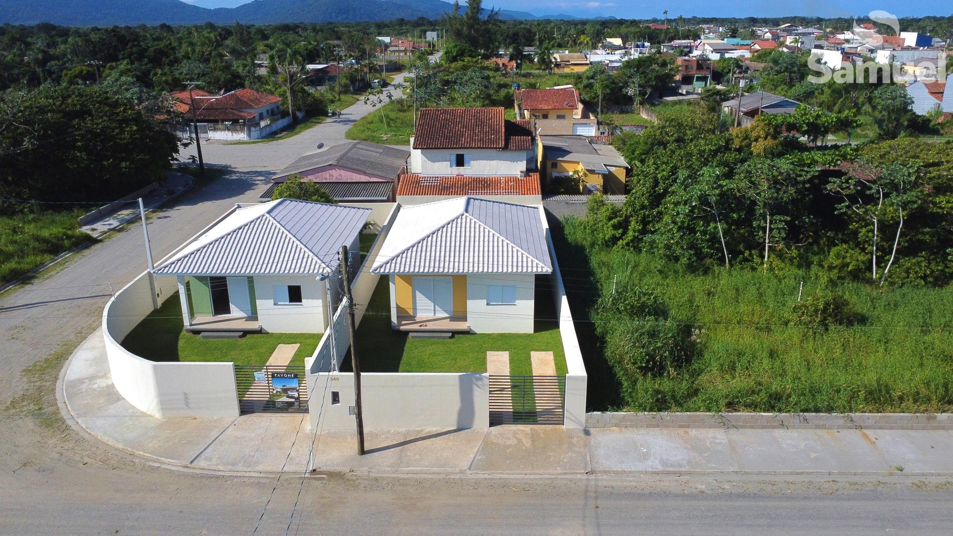 Casa nova à venda, aceita financiamento bancário.