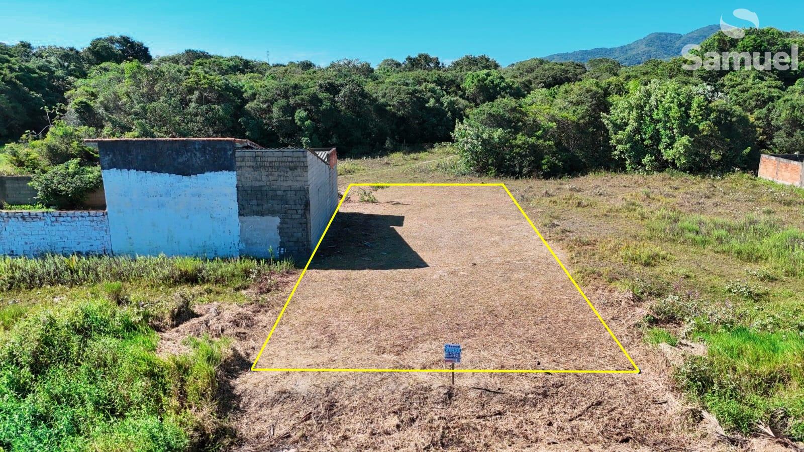 Terreno de 300 metros, com escritura, seco e pronto para const...