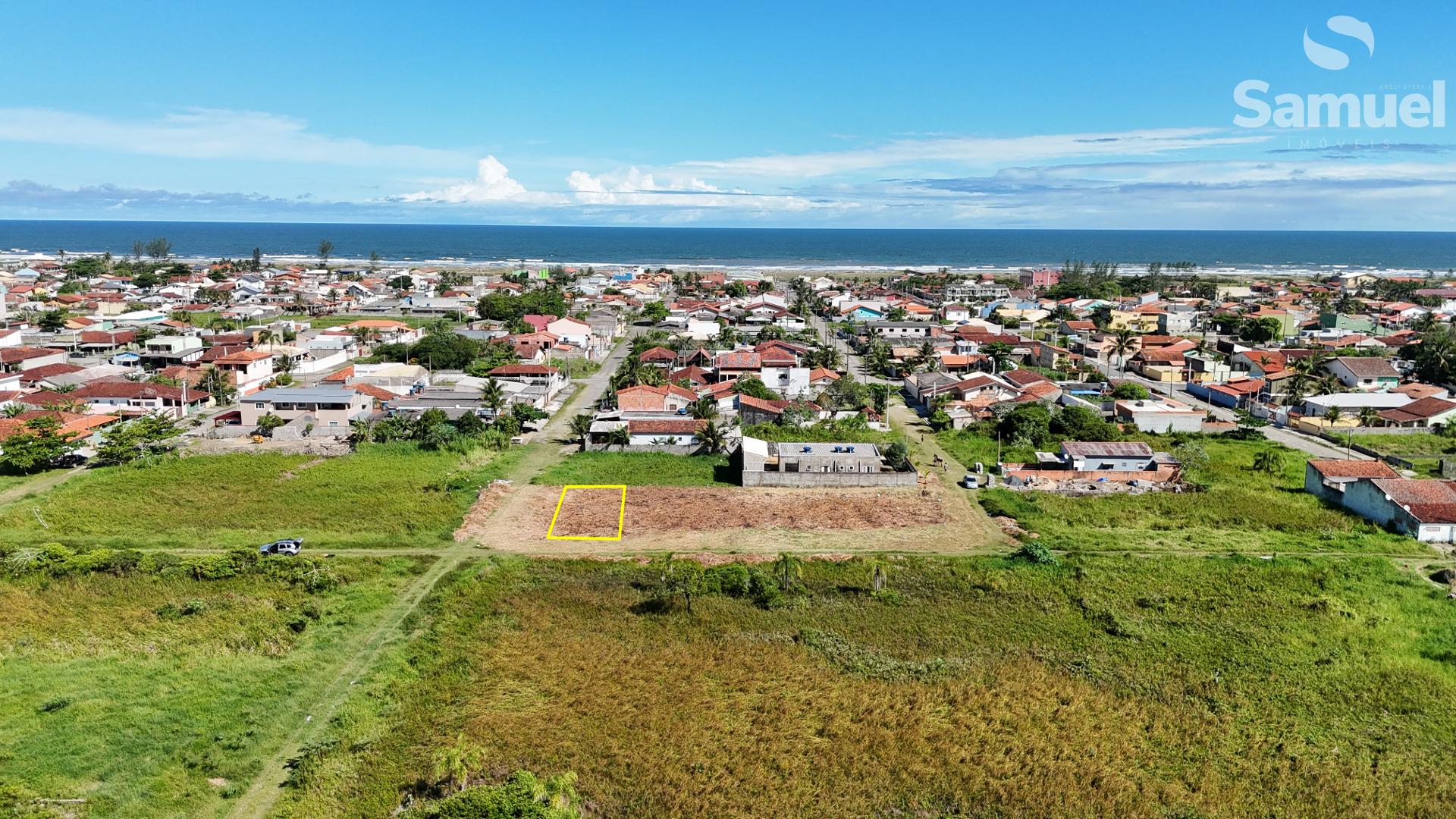 Terreno de esquina, parcelado sem juros, com escritura e licen...