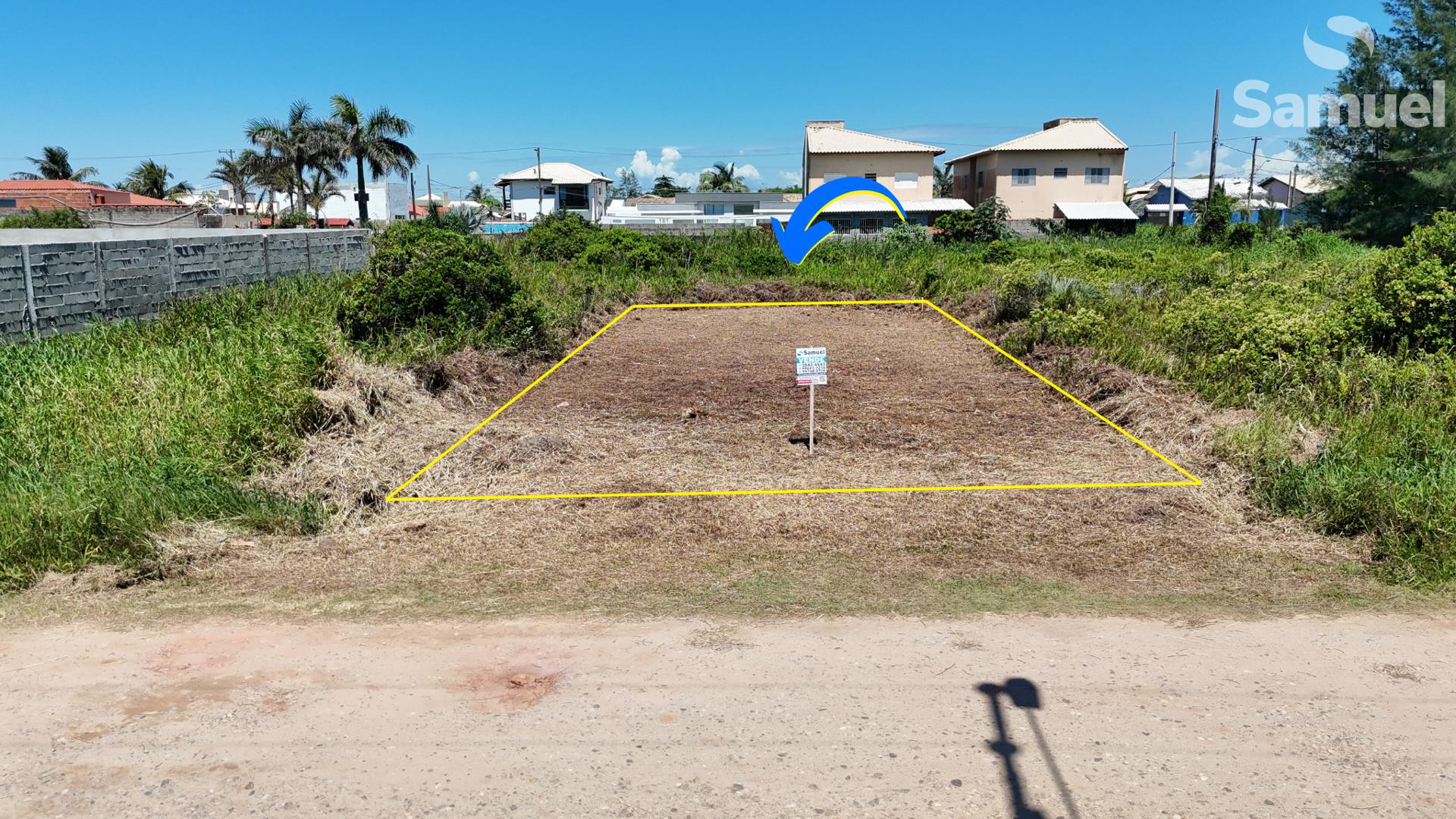Terreno ? 250 metros da praia, com escritura e licen?a ambiental.