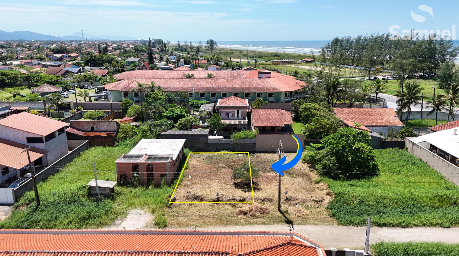 Terreno a 100 m da praia em uma das melhores localiza??es.