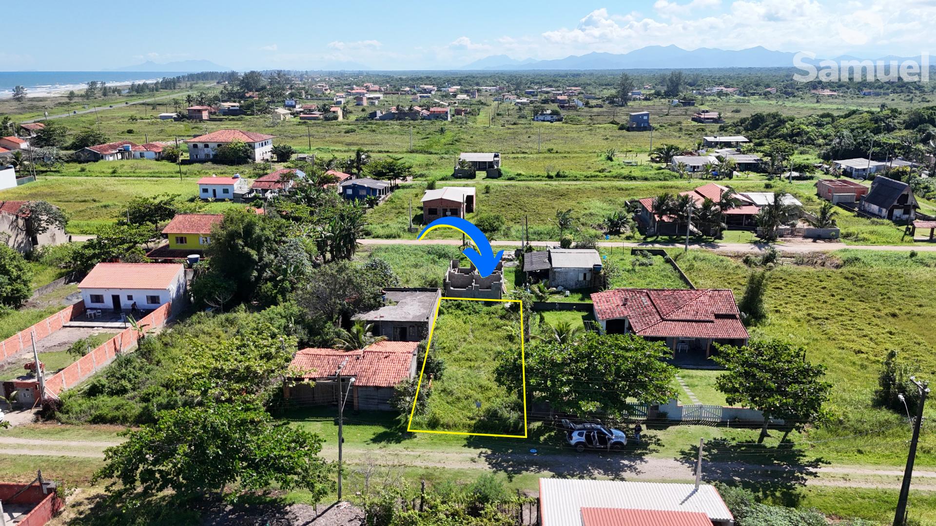 Terreno parcelado a 160 m da Praia, com escritura e licen?a am...