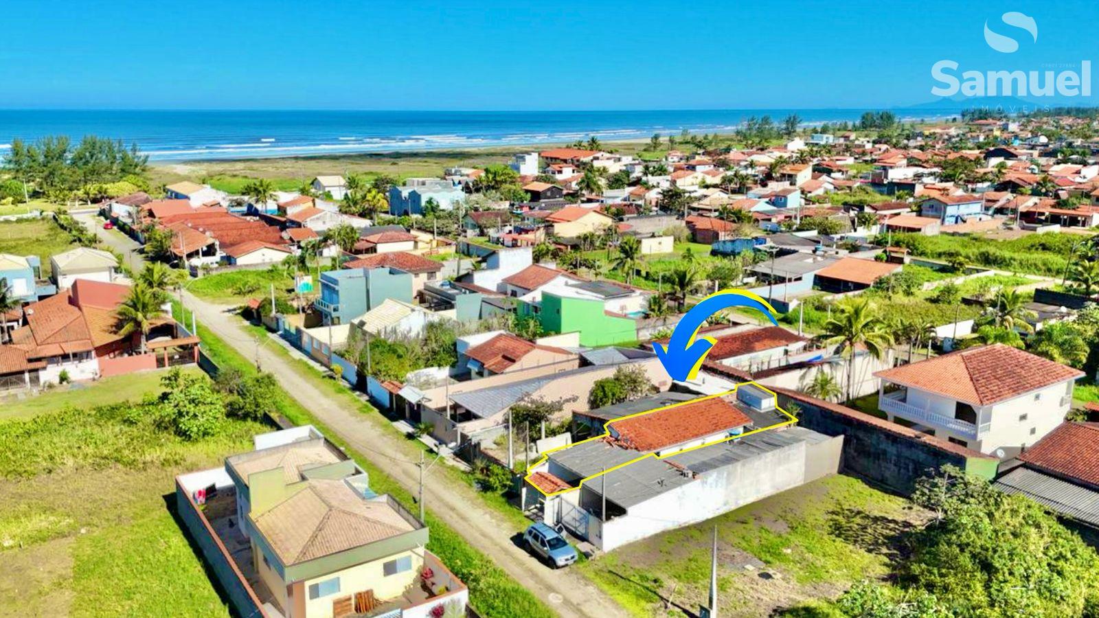 Casa a 220m da praia em rua tranquila no Balneário Atlântico