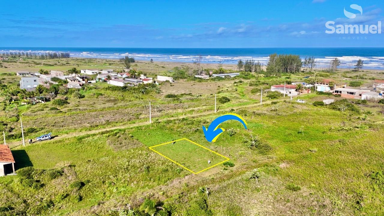 Terreno com ótima oportunidade de parcelamento, à 200 metros d...