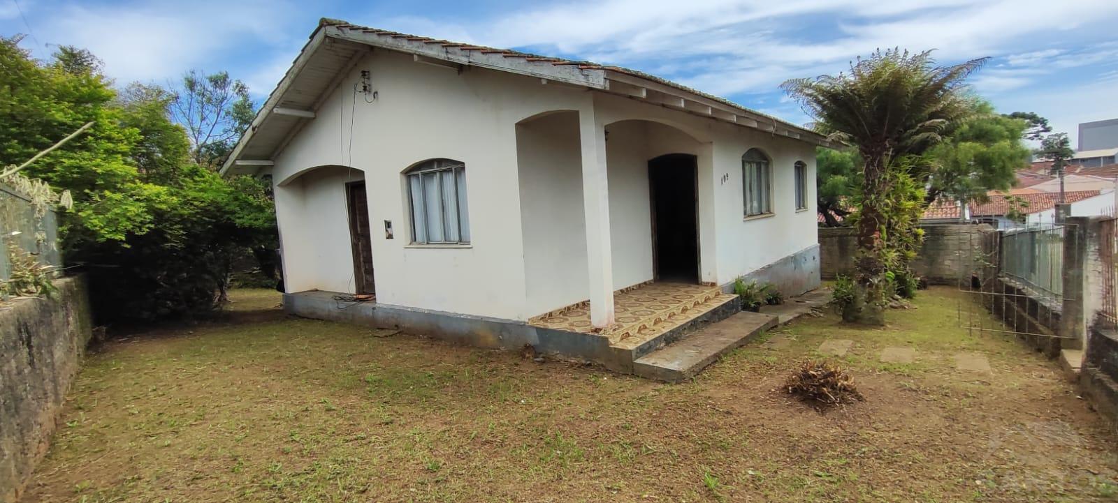Casa à Venda, Centro, Rio Negro PR.