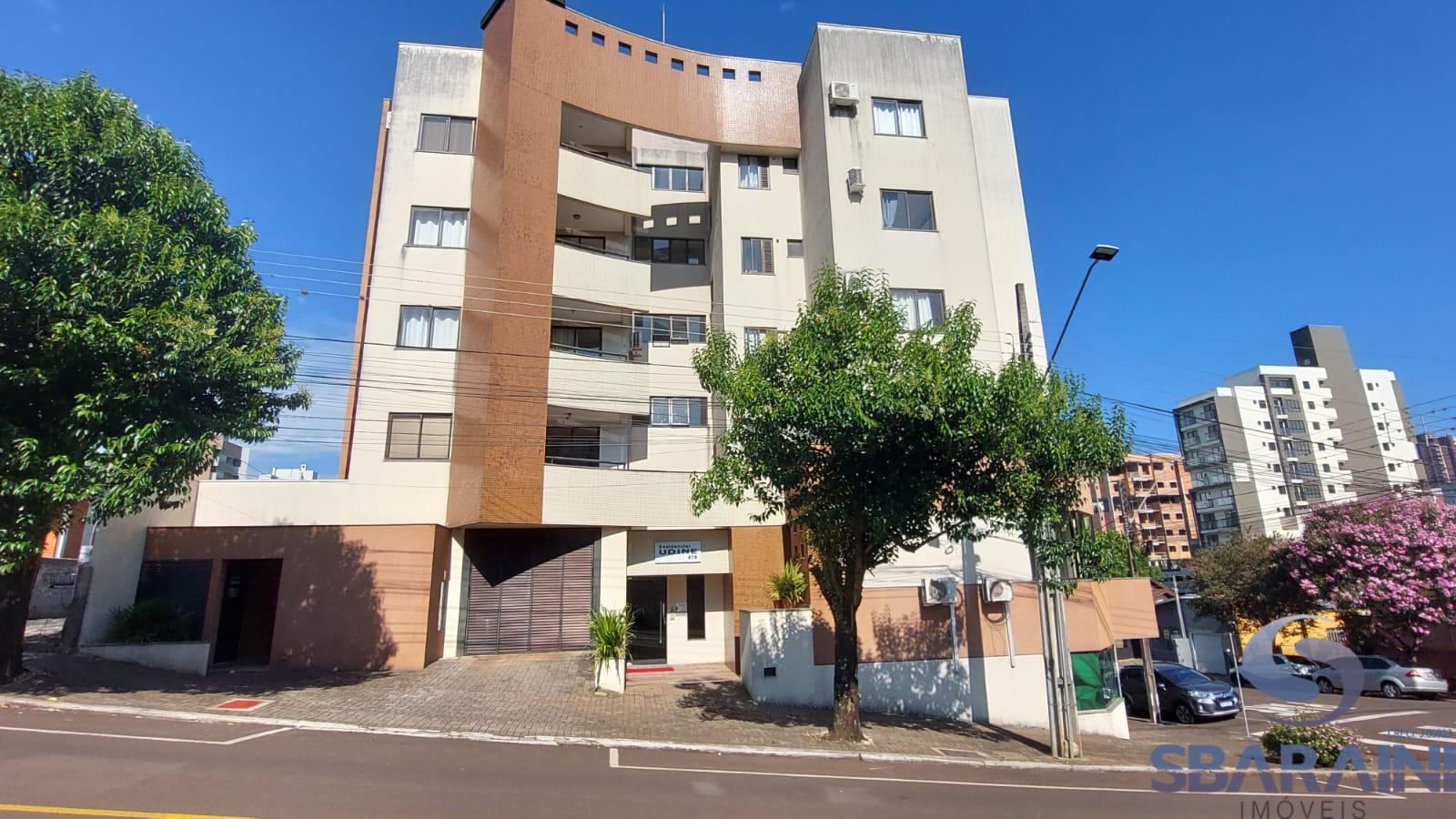 Apartamento com 2 quartos semimobiliado para loca??o no centro...