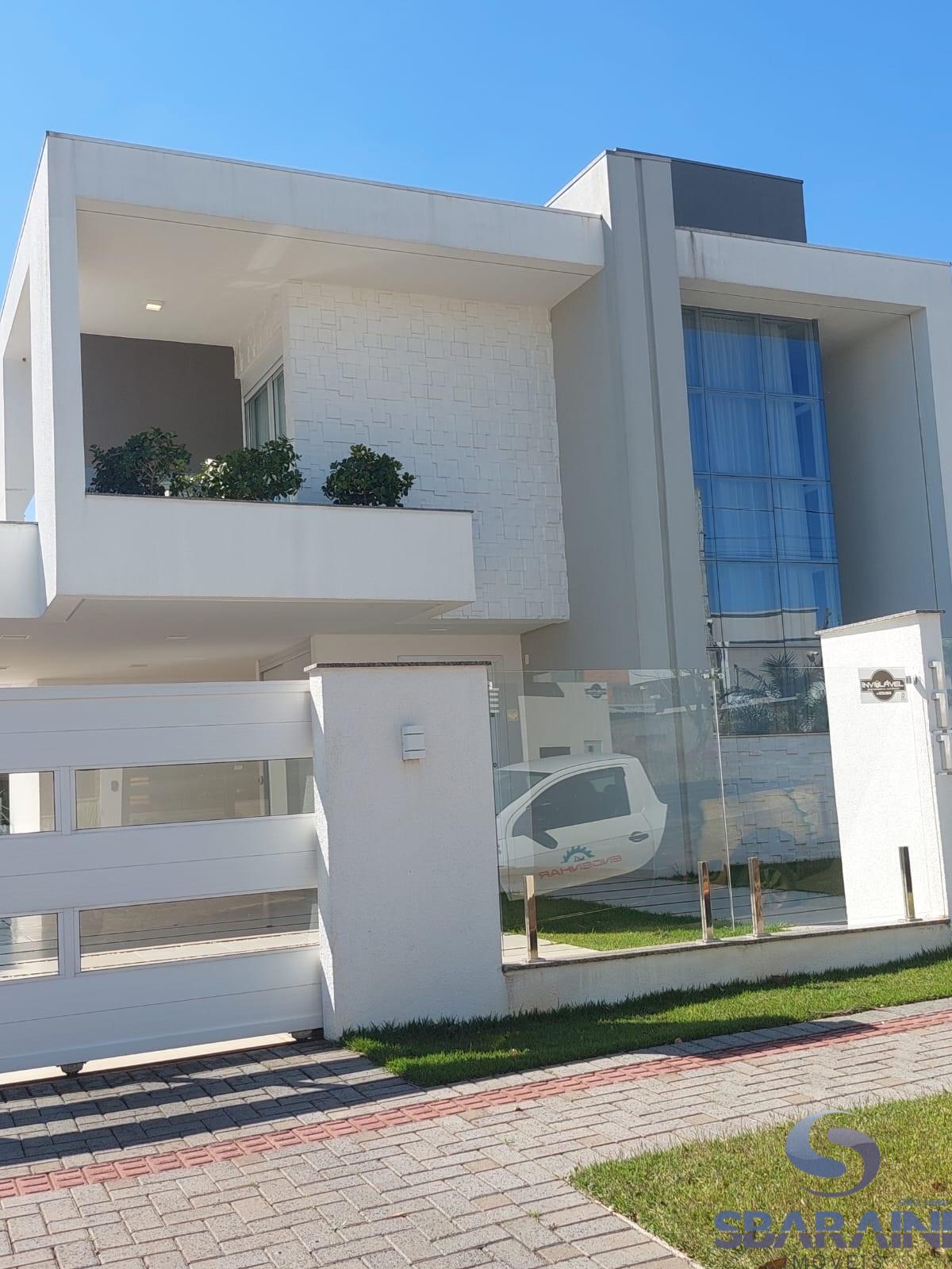 Casa alto padr?o ? venda no Bairro Industrial 2 em Pato Branco...
