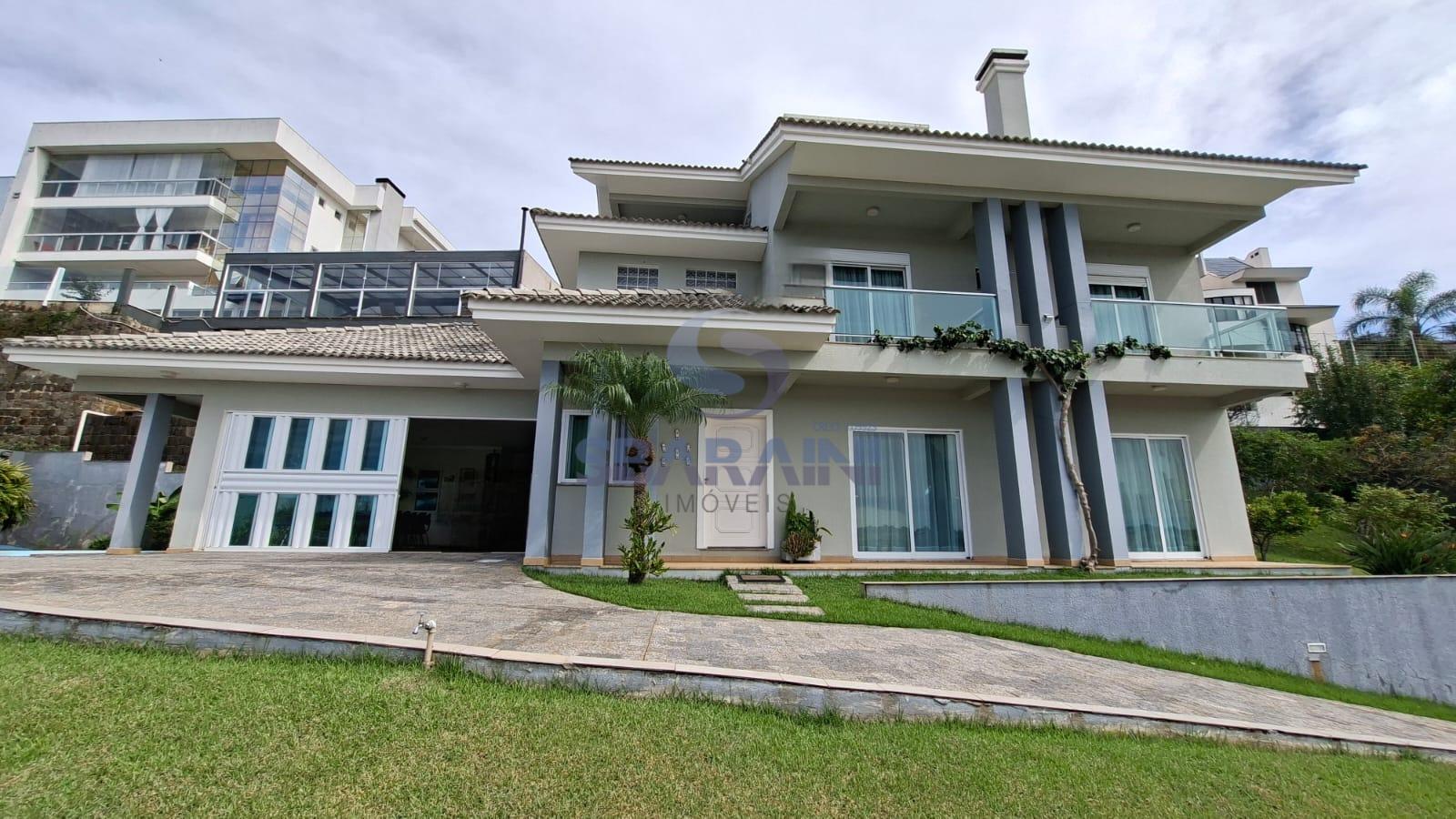 Casa alto padrão à venda no Centro em Pato Branco.