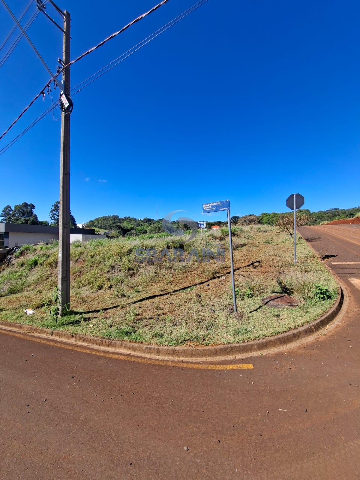 Terreno de esquina à venda no Bairro Industrial II em Pato Bra...