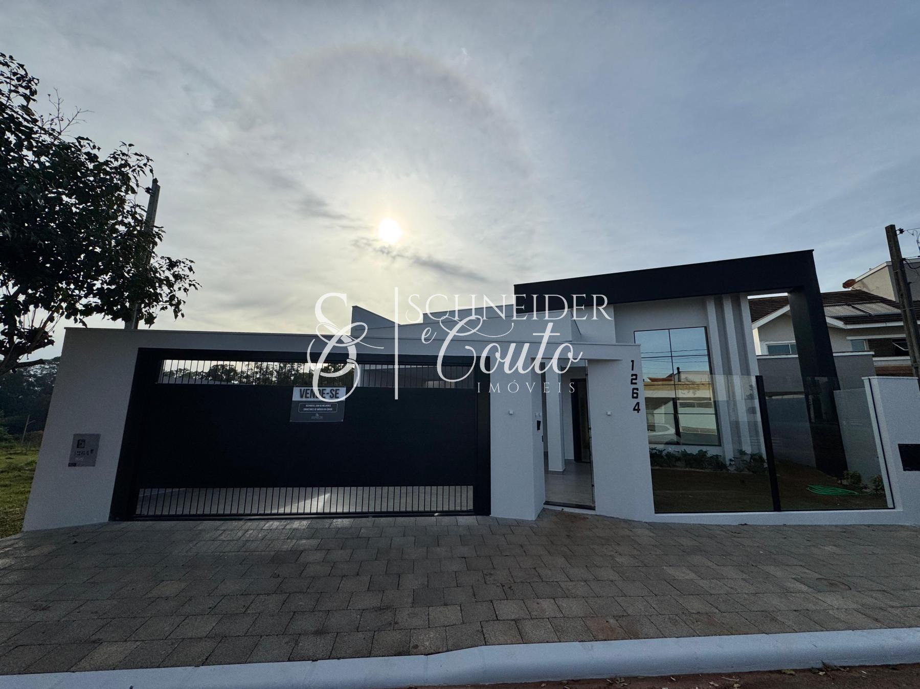 Casa sozinha no terreno localizada no Lago Norte- Vila Industrial