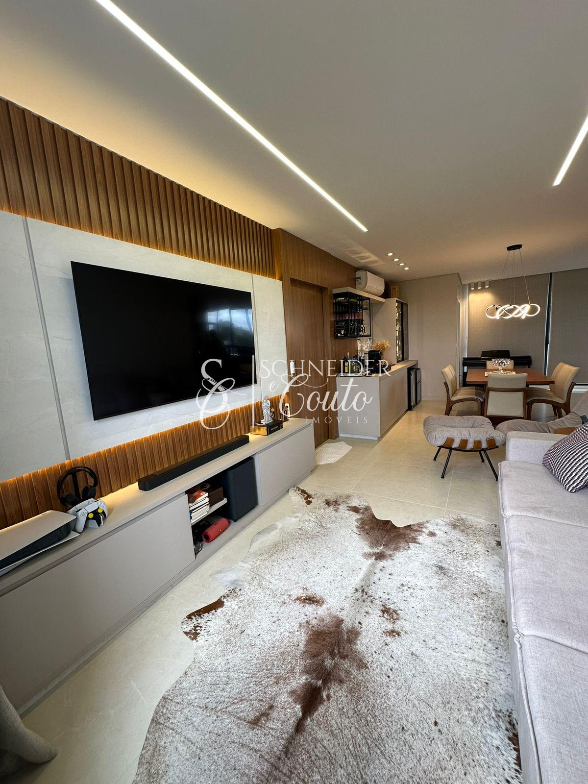 Apartamento SEMI MOBILIADO localizado no Jardim La Salle