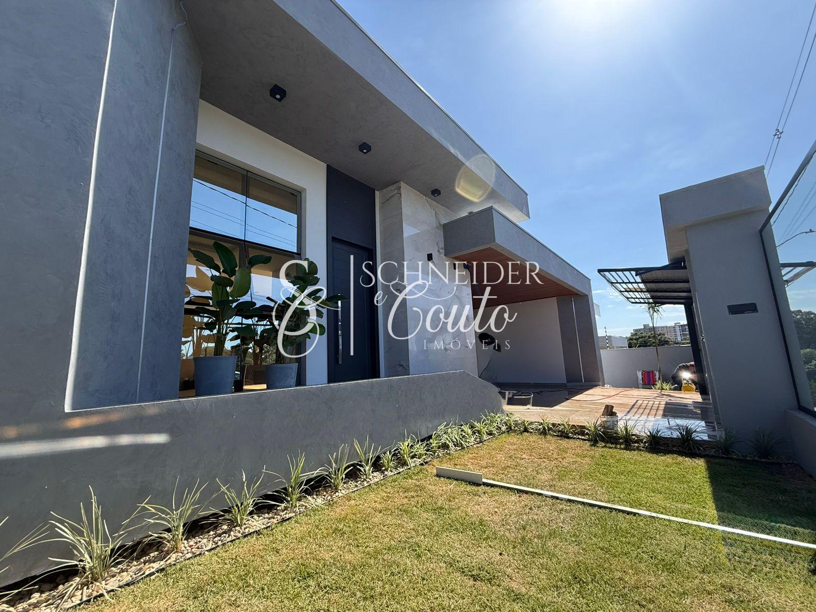 Casa sozinha no terreno localizada no Jardim Tocantins.