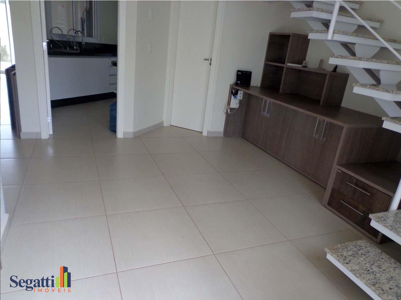 SOBRADO NO CONDOMÍNIO RESIDENCIAL  ALLEGRO