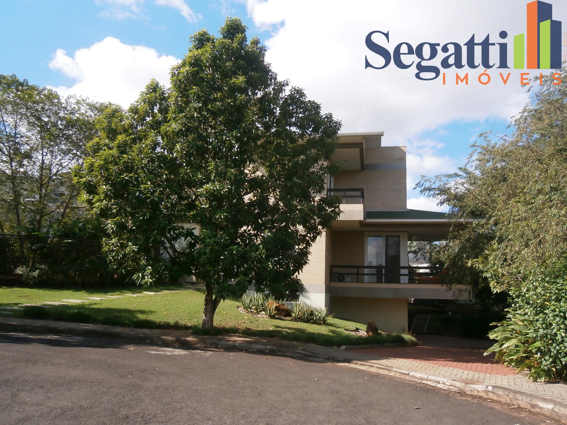 SOBRADO NO CONDOMÍNIO COUNTRY IGUAÇU