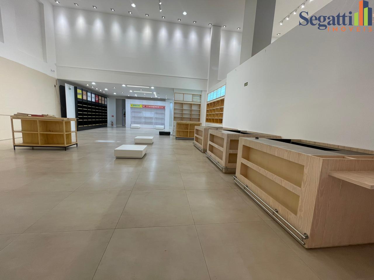 SALA COMERCIAL TÉRREA NA AVENIDA BRASIL