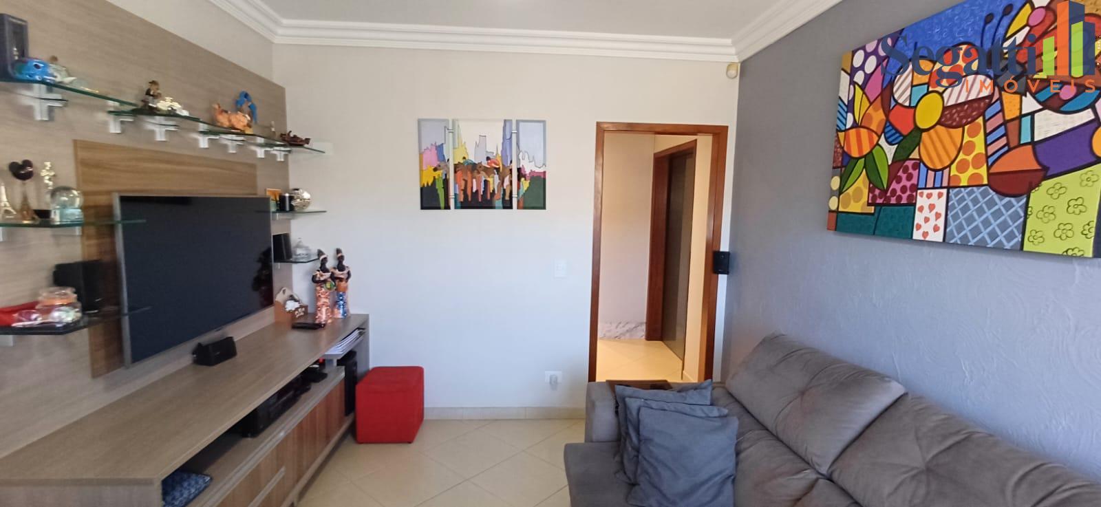 CASA SEMI MOBILIADA COM QUINTAL GRANDE NO PANORAMA II