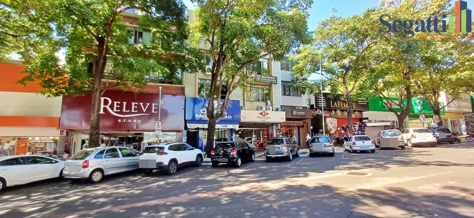 PRÉDIO COMERCIAL E RESIDENCIAL NA AV. BRASIL