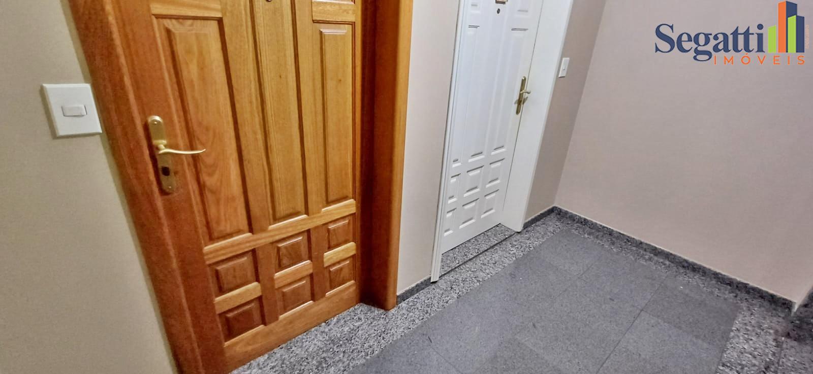 APARTAMENTO SEMI MOBILIADO NO EDIFÍCIO TORRE AZUL