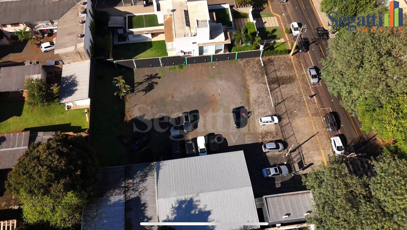 TERRENO NA AVENIDA PEDRO BASSO