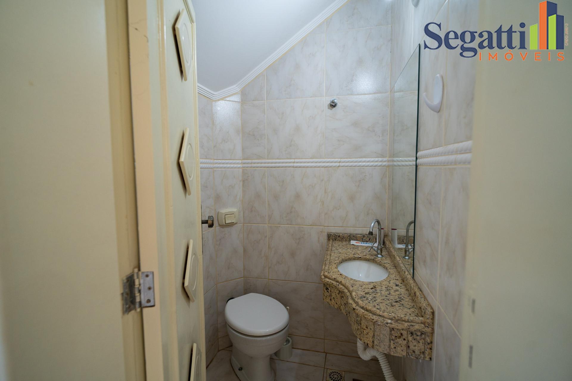 SOBRADO NO JARDIM KARLA