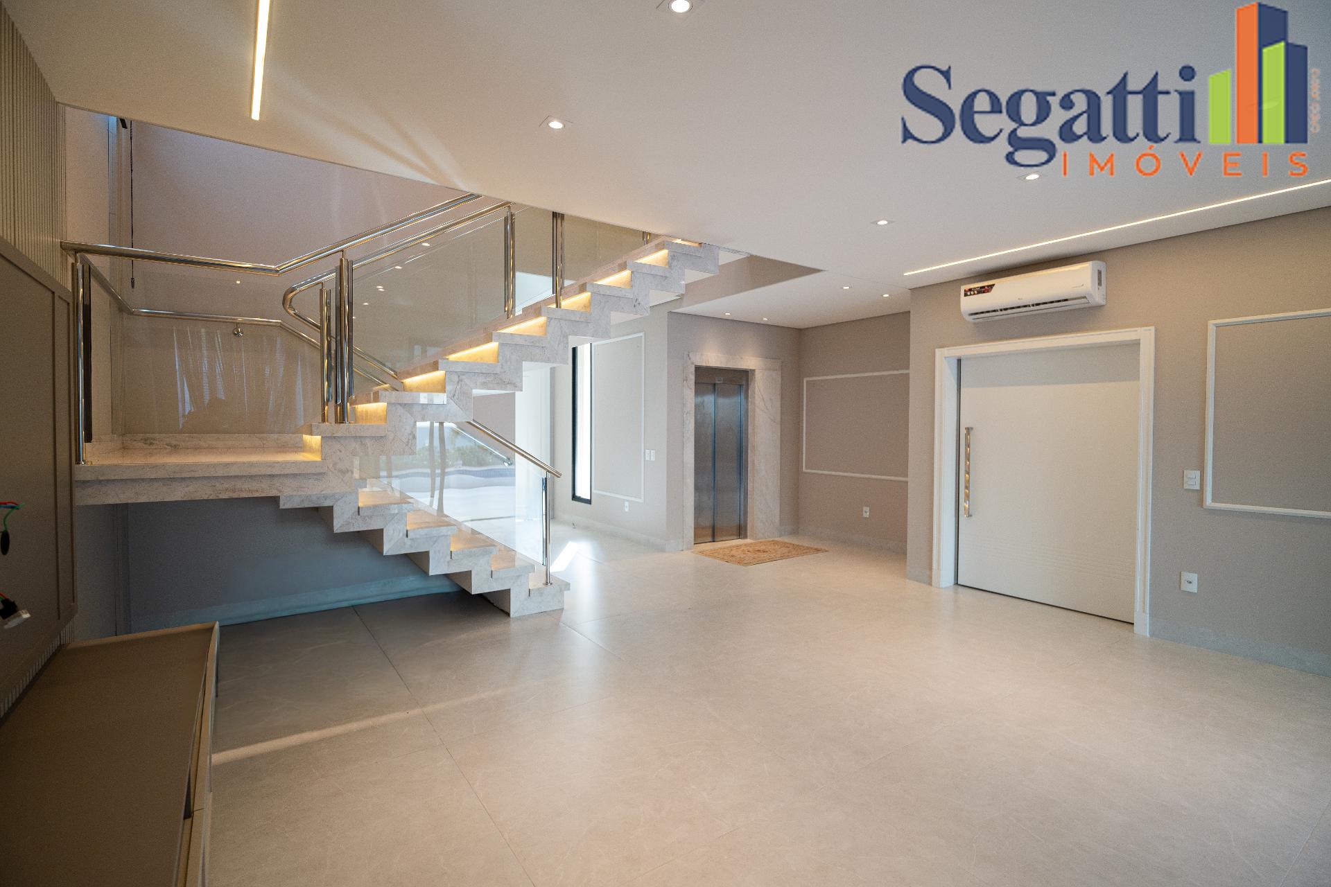 SOBRADO LUXUOSO SEMI-MOBILIADO NO CONDOMÍNIO FECHADO QUINTA DO...