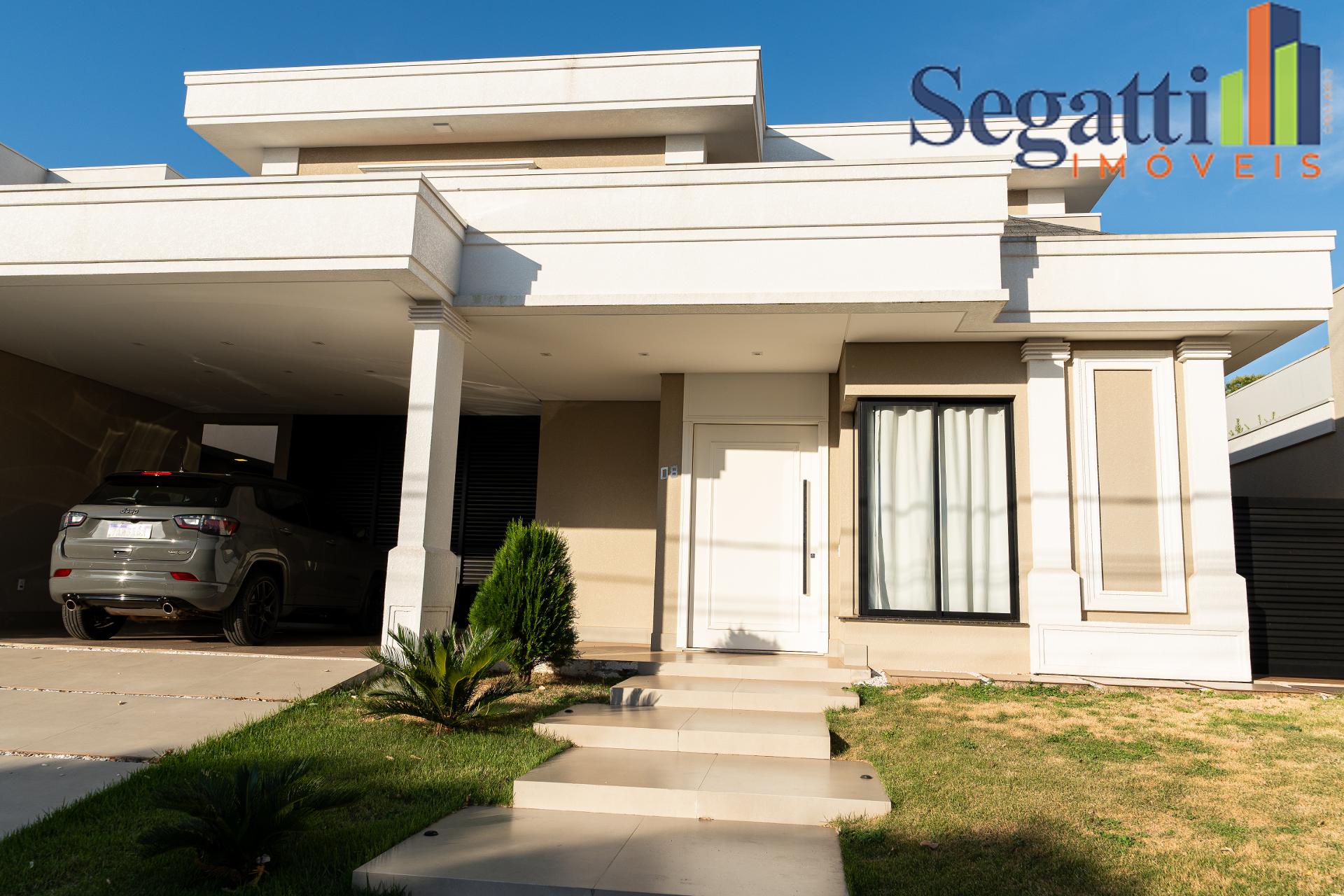 SOBRADO LUXUOSO SEMI-MOBILIADO NO CONDOMÍNIO FECHADO QUINTA DO...