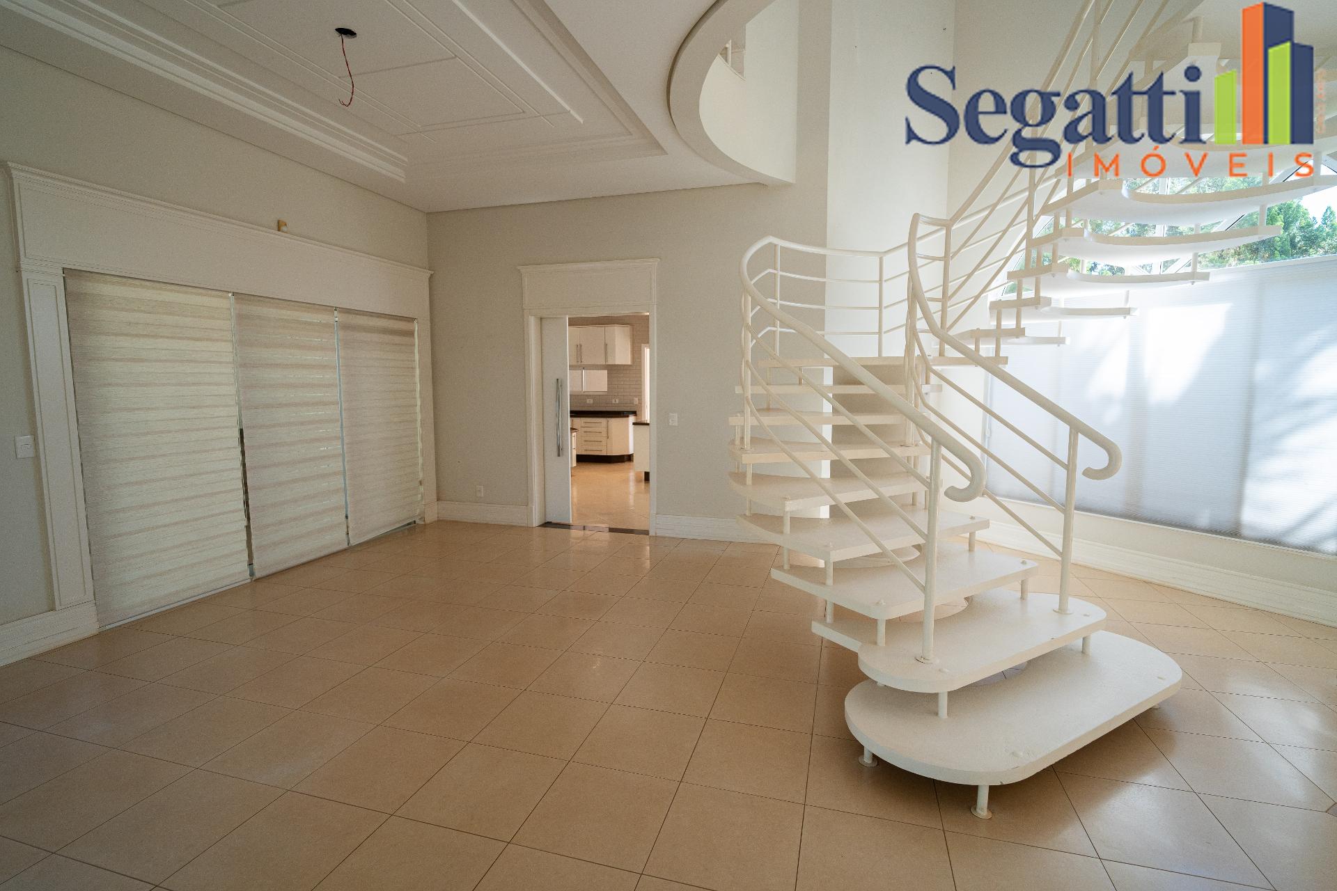 SOBRADO NO CONDOMÍNIO HORIZONTAL IZADORA PARQUE