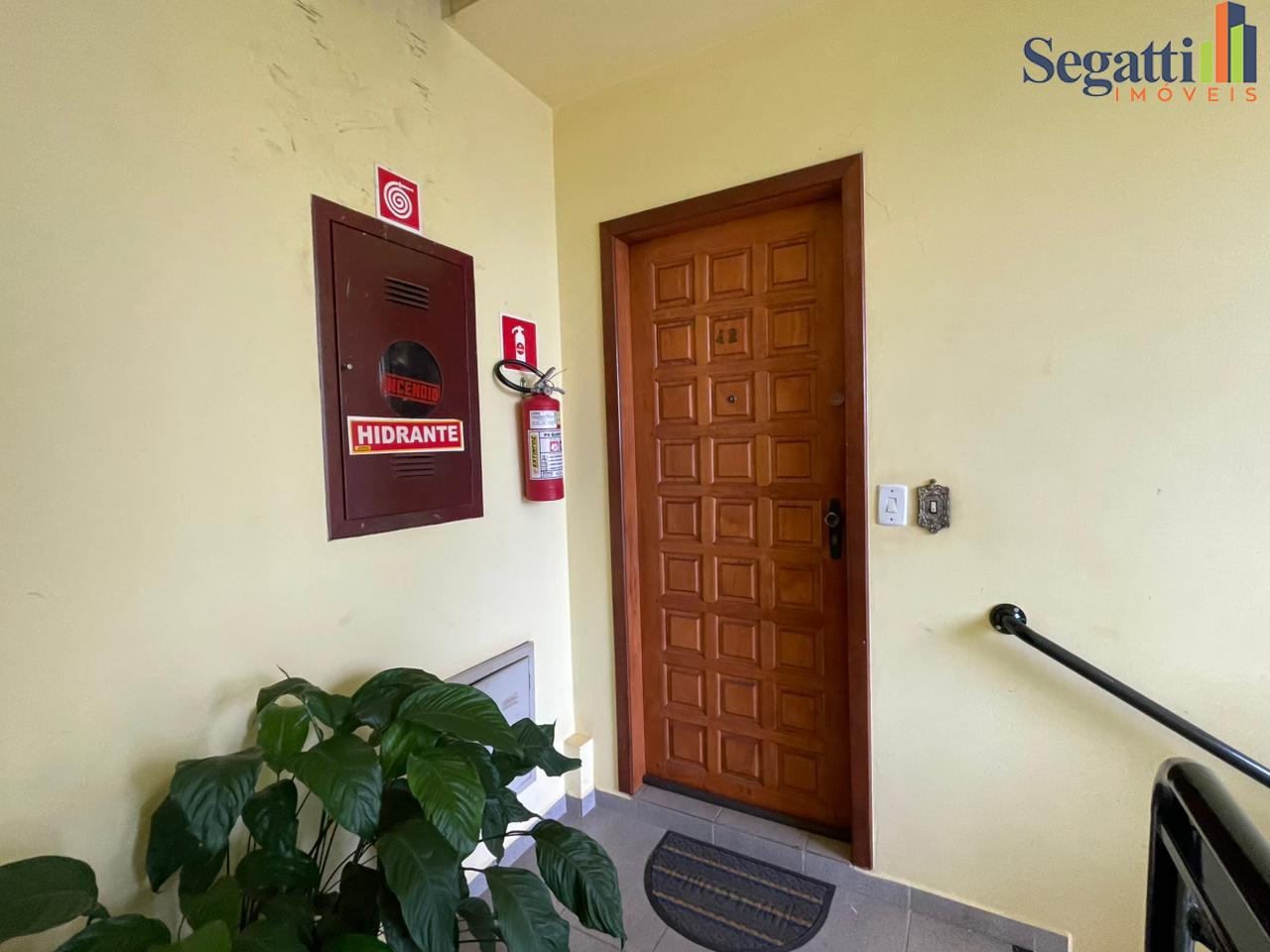 APARTAMENTO NO EDIFICIO GUSMÃO