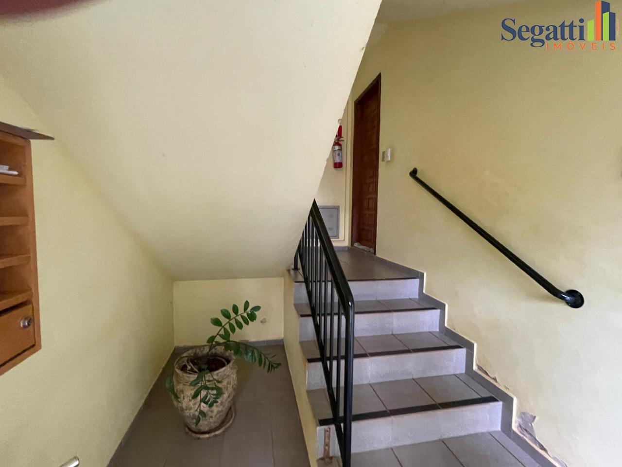 APARTAMENTO NO EDIFICIO GUSMÃO