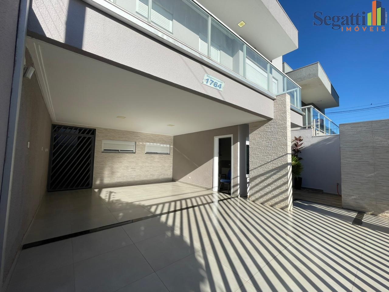 SOBRADO NO JARDIM CLÁUDIA