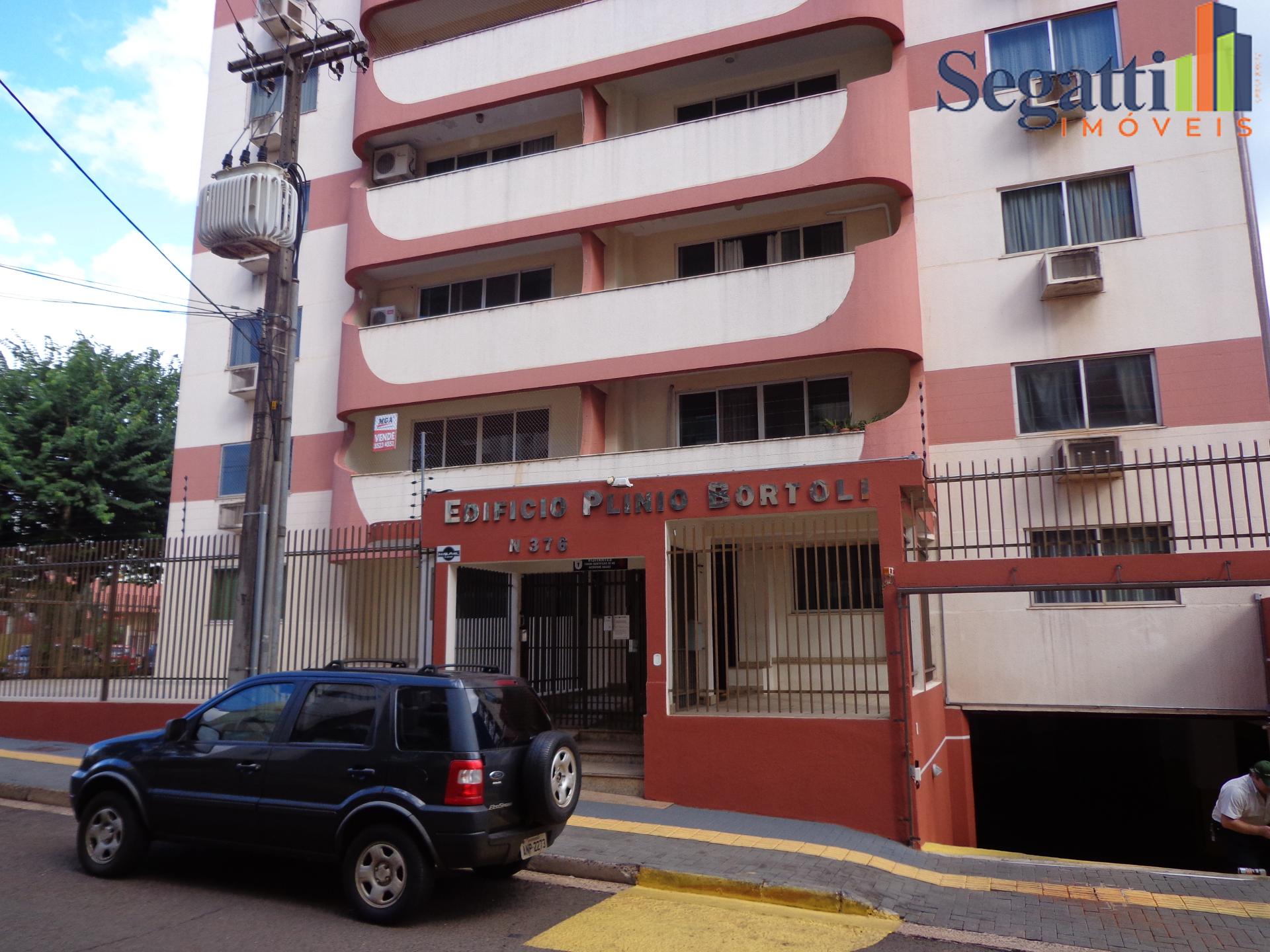 APARTAMENTO SEMI MOBILIADO NO EDIFÍCIO PLINIO BORTOLI