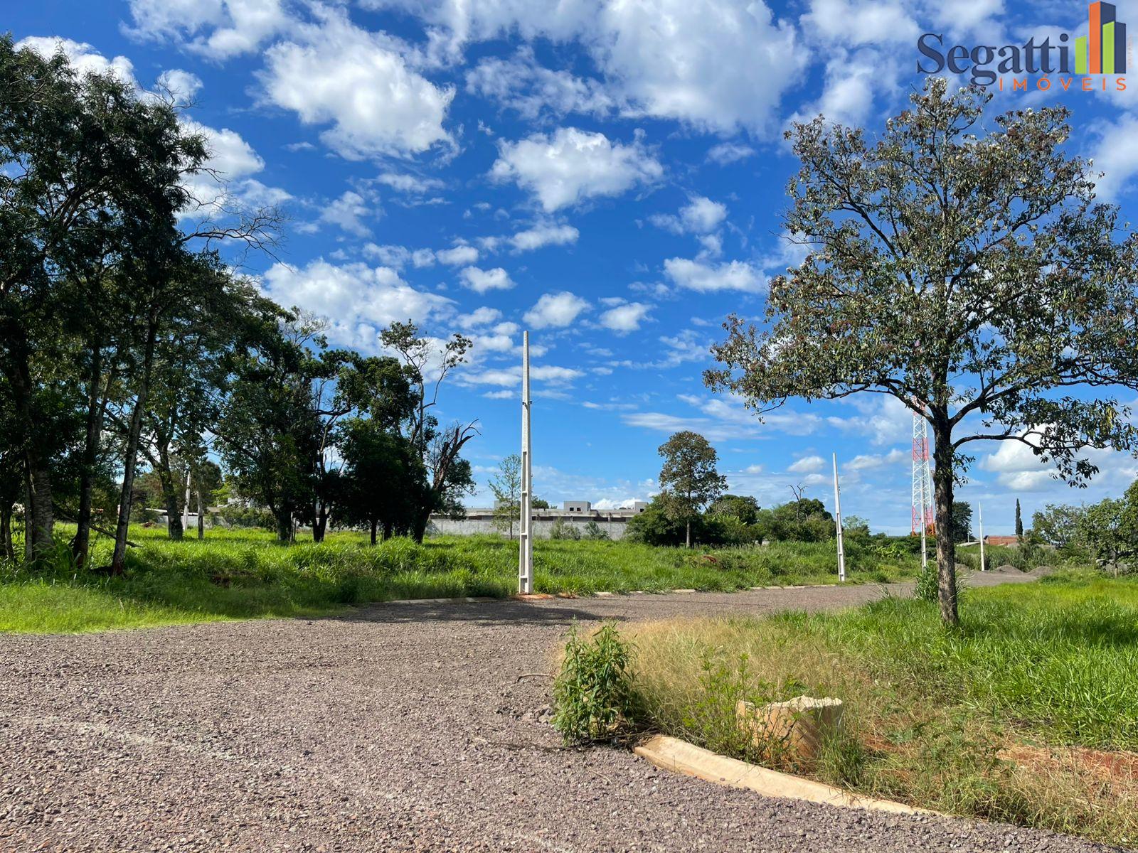 TERRENO NO LOTEAMENTO RECANTO DOS PINHAIS