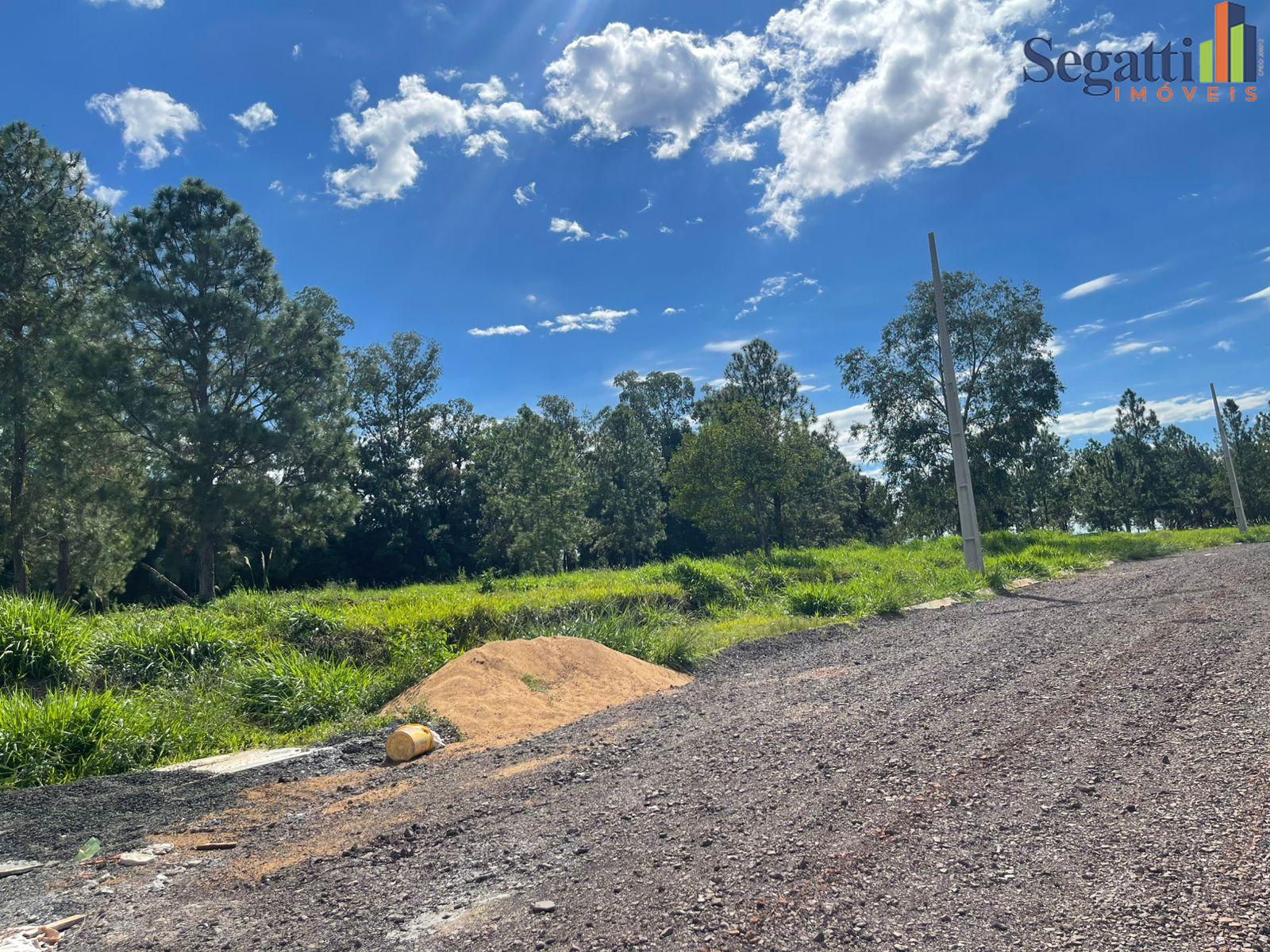 TERRENO NO LOTEAMENTO RECANTO DOS PINHAIS