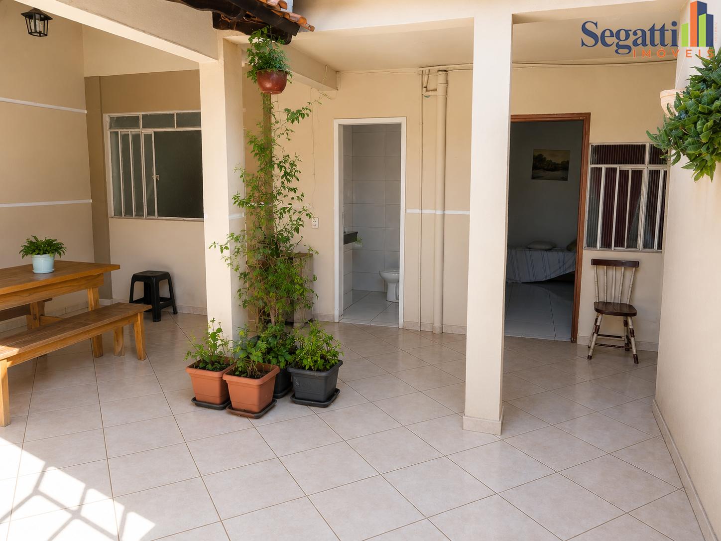SALA COMERCIAL + CASA NÓS FUNDOS  NO JARDIM DAS FLORES