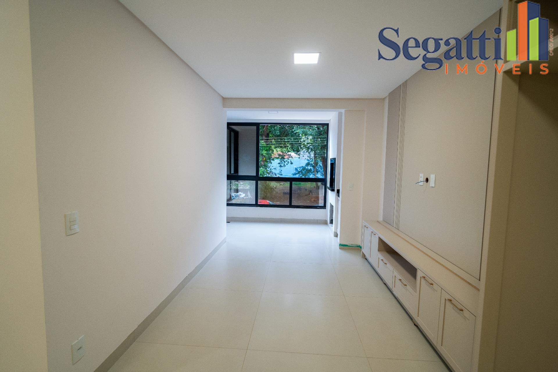 APARTAMENTO SEMI MOBILIADO NO EDIFÍCIO VENETO