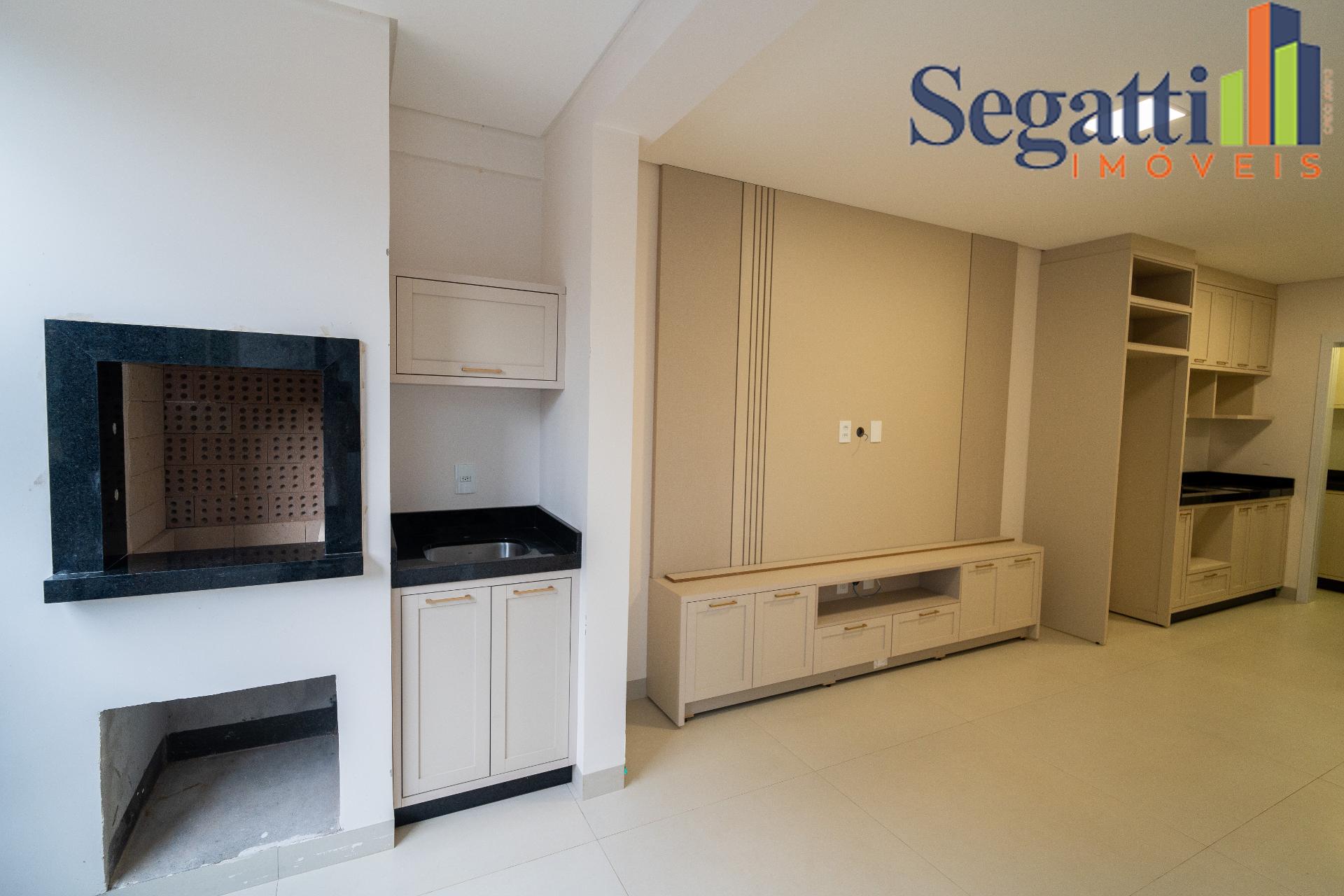 APARTAMENTO SEMI MOBILIADO NO EDIFÍCIO VENETO