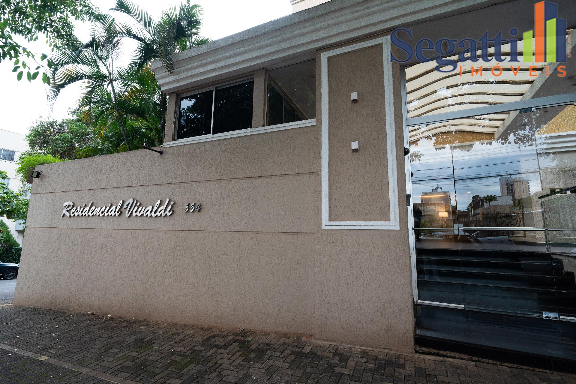 APARTAMENTO MOBILIADO NO EDIFÍCIO RESIDENCIAL VIVALDI