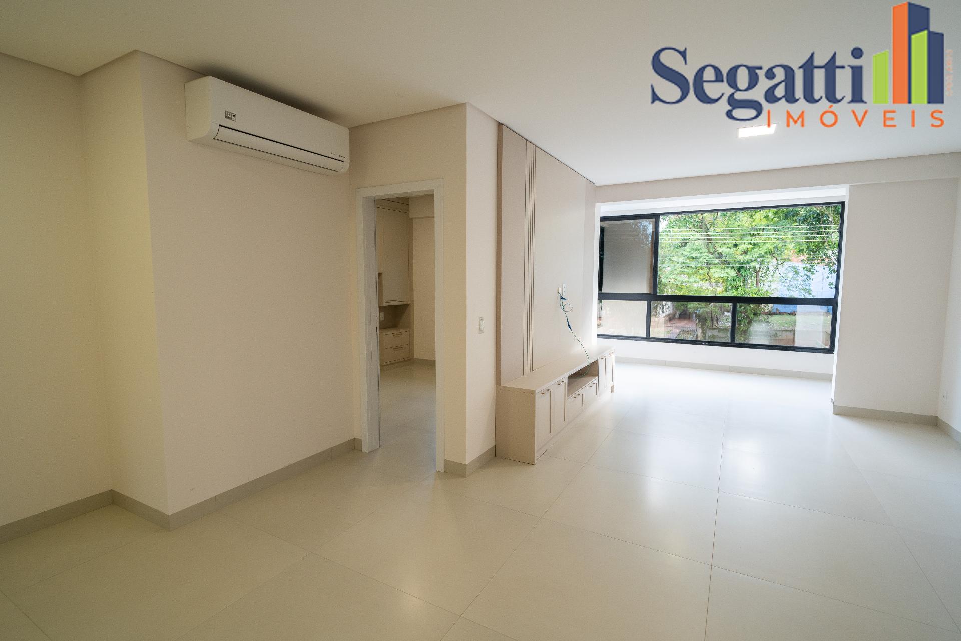 APARTAMENTO SEMI MOBILIADO NO EDIFÍCIO VENETO