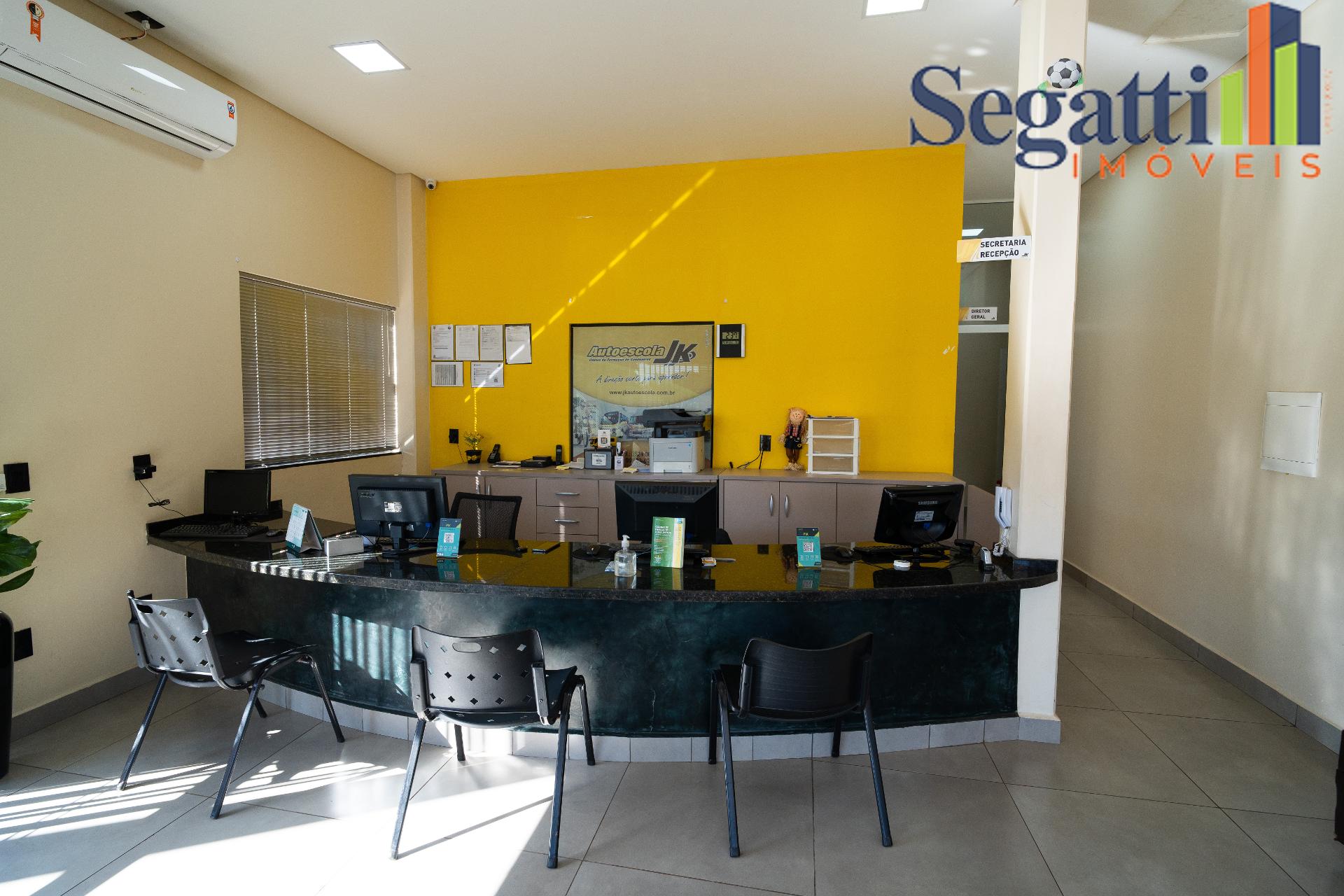 PRÉDIO COMERCIAL NO JARDIM LANCASTER